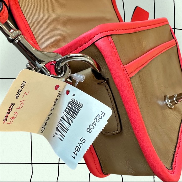 Coach Archive Crossbody - Picture 8 of 9